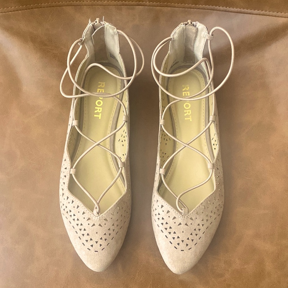 Report strappy flat in nude suede - Size 8.5 - NEW!